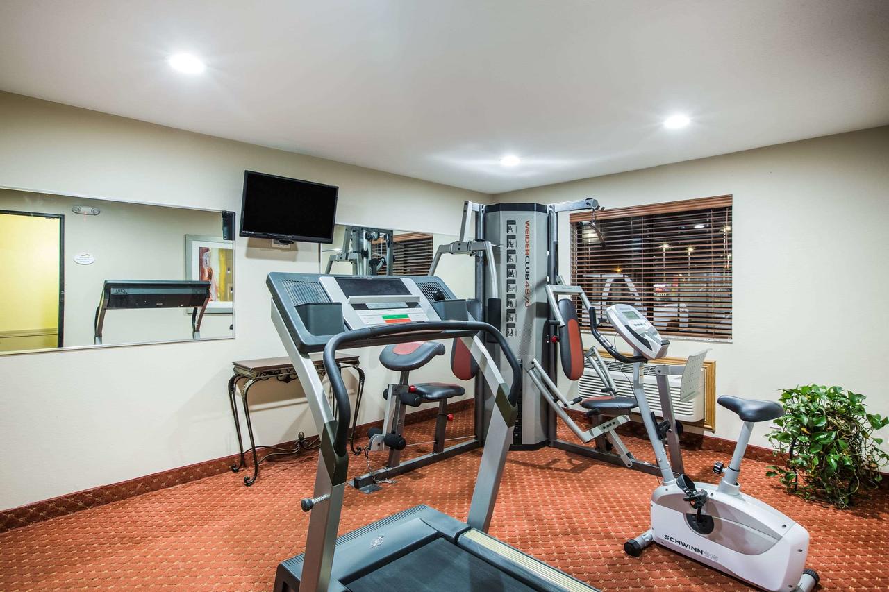 Baymont By Wyndham Cedar Rapids - thumb 25