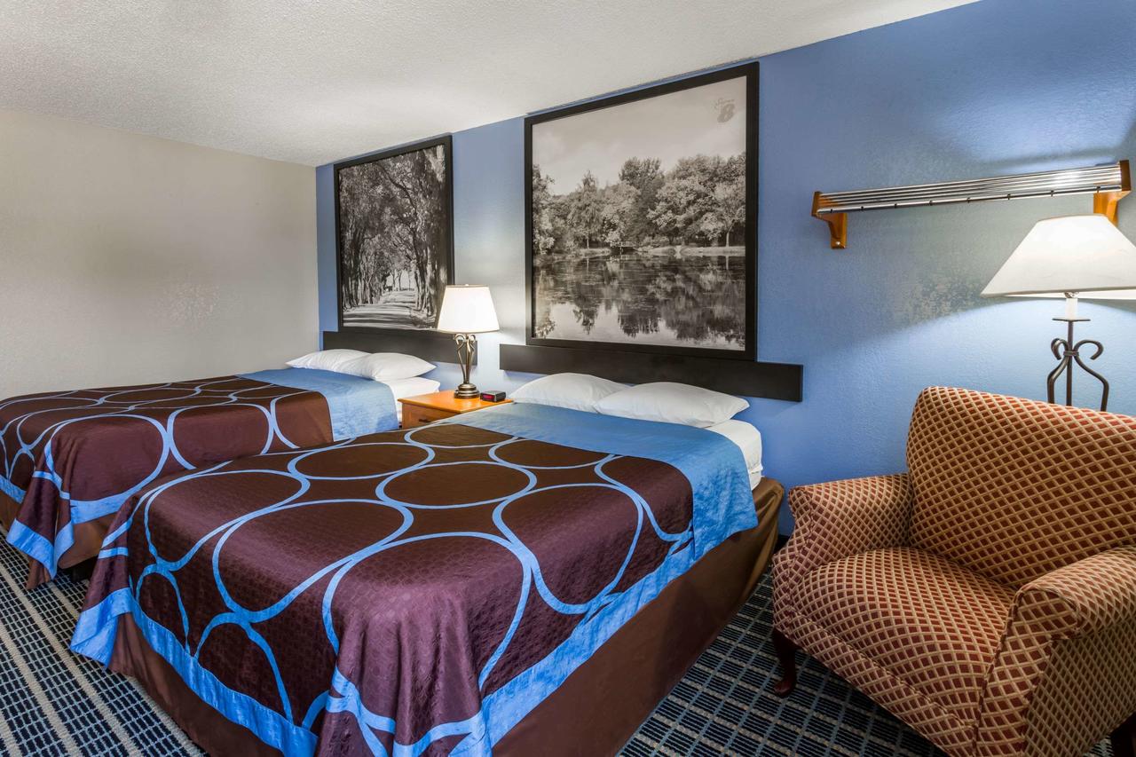 Super 8 By Wyndham Iowa City/Coralville - thumb 25
