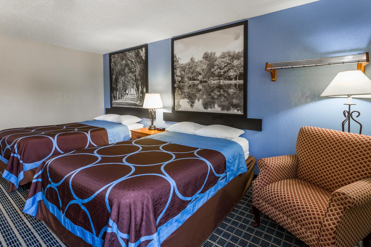 Super 8 By Wyndham Iowa City/Coralville - thumb 6