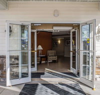 MainStay Suites Coralville - Orlando Tourists