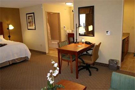 Hampton Inn & Suites Cedar Rapids - thumb 15