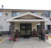 Economy Inn  Suites Cedar Rapids - Orlando Tourists