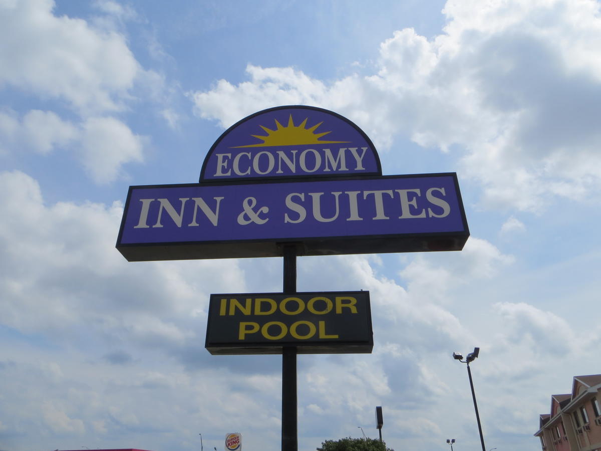 Economy Inn & Suites Cedar Rapids - thumb 32
