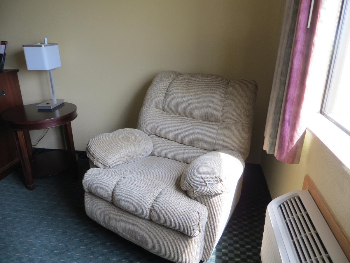 Economy Inn & Suites Cedar Rapids - thumb 16