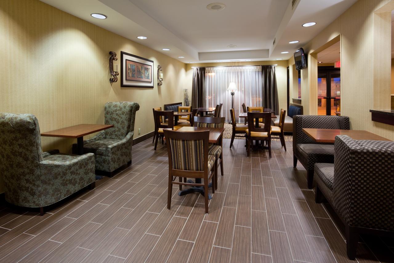 Hampton Inn Cedar Rapids - thumb 4