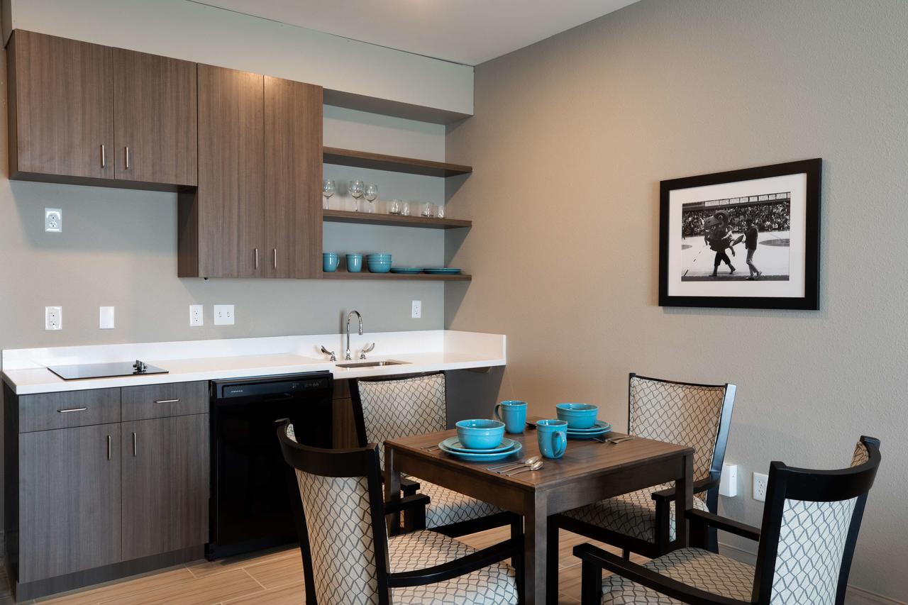 Best Western Plus West Lawrence - thumb 26