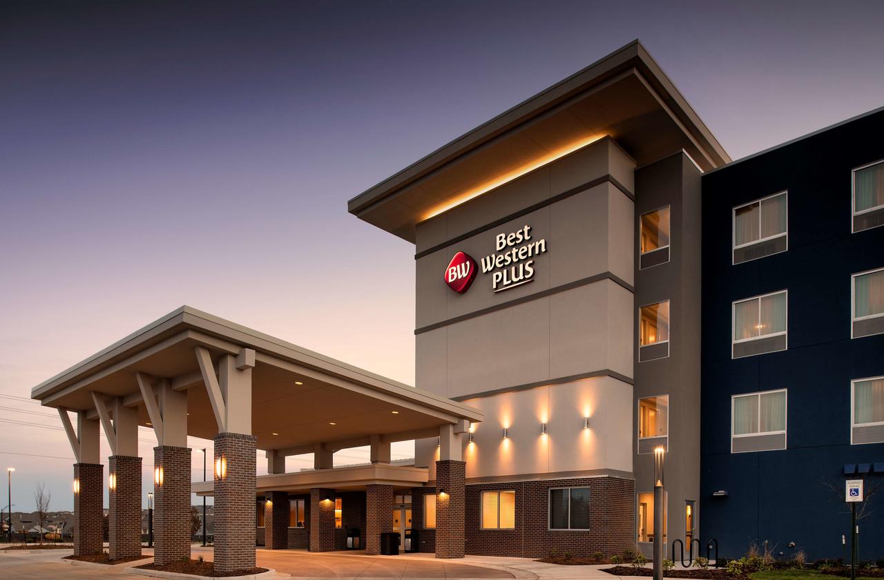 Best Western Plus West Lawrence - thumb 31