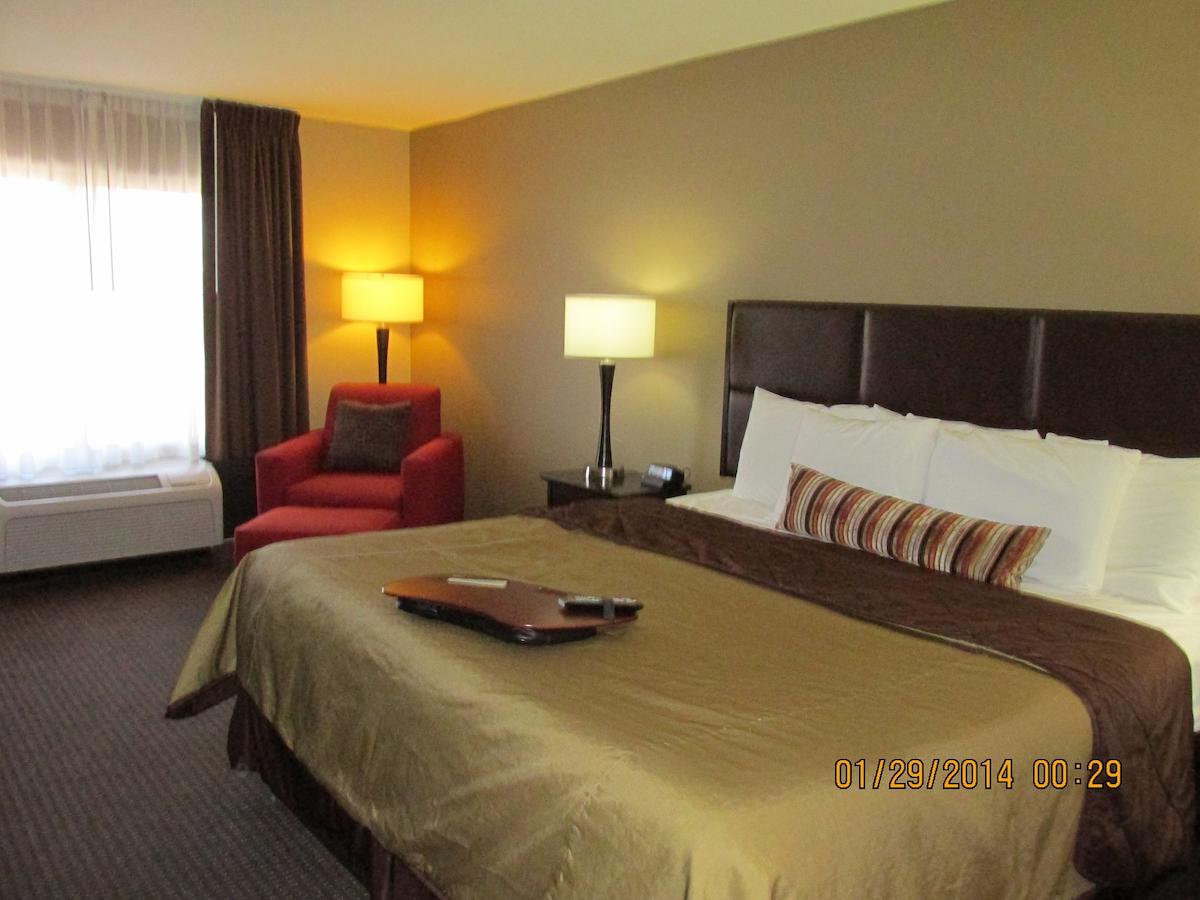 Parkwood Inn & Suites - thumb 2