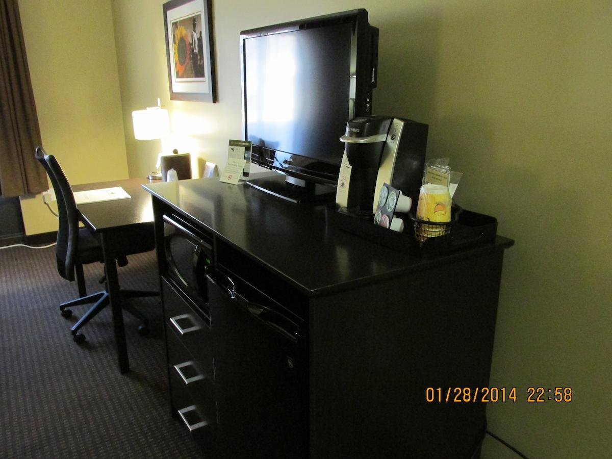 Parkwood Inn & Suites - thumb 9