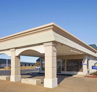 Days Inn by Wyndham Salina South - Orlando Tourists