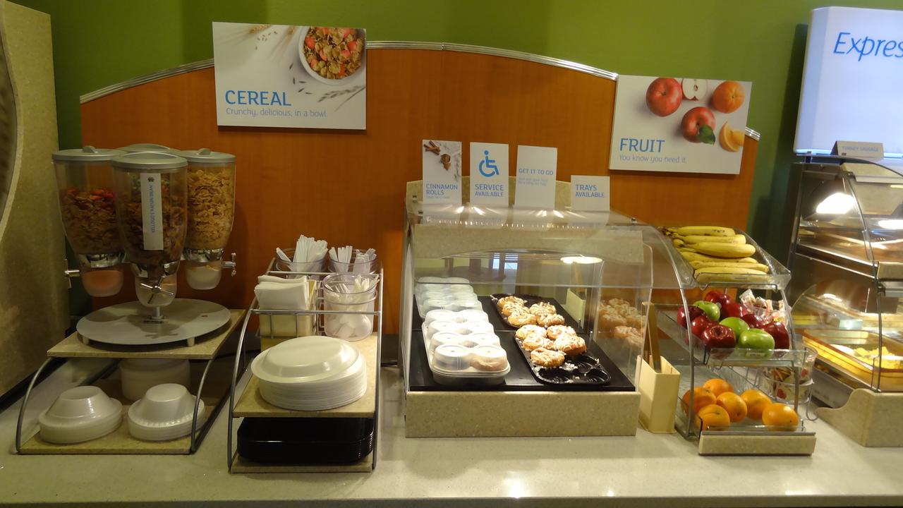 Holiday Inn Express Hotel Kansas City - Bonner Springs - thumb 7