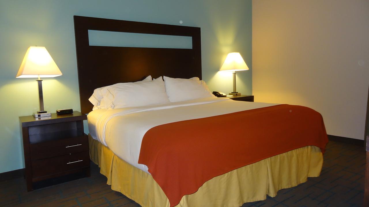 Holiday Inn Express Hotel Kansas City - Bonner Springs - thumb 22