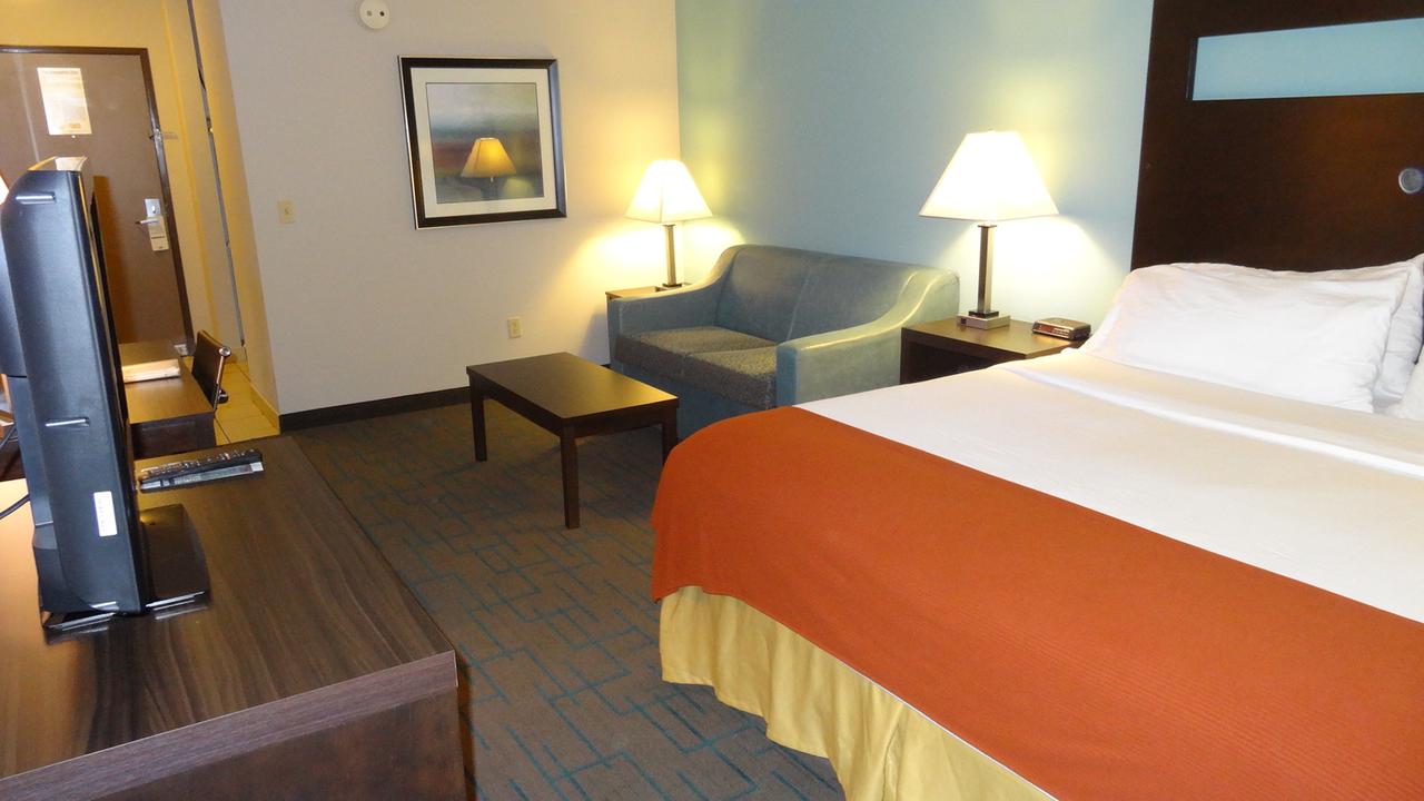 Holiday Inn Express Hotel Kansas City - Bonner Springs - thumb 20