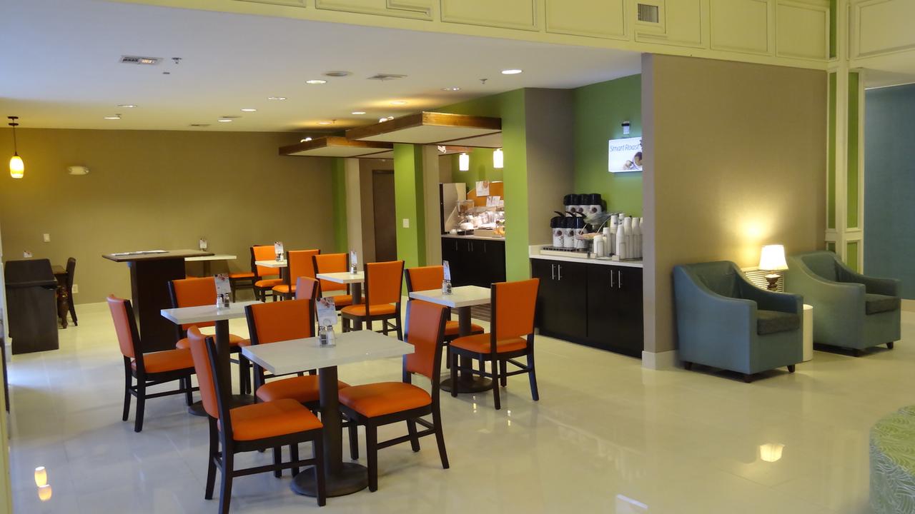 Holiday Inn Express Hotel Kansas City - Bonner Springs - thumb 10