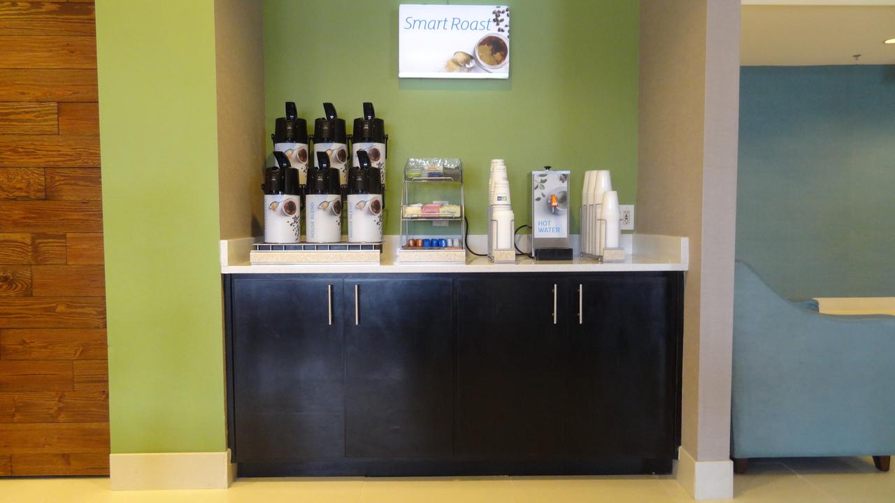 Holiday Inn Express Hotel Kansas City - Bonner Springs - thumb 11