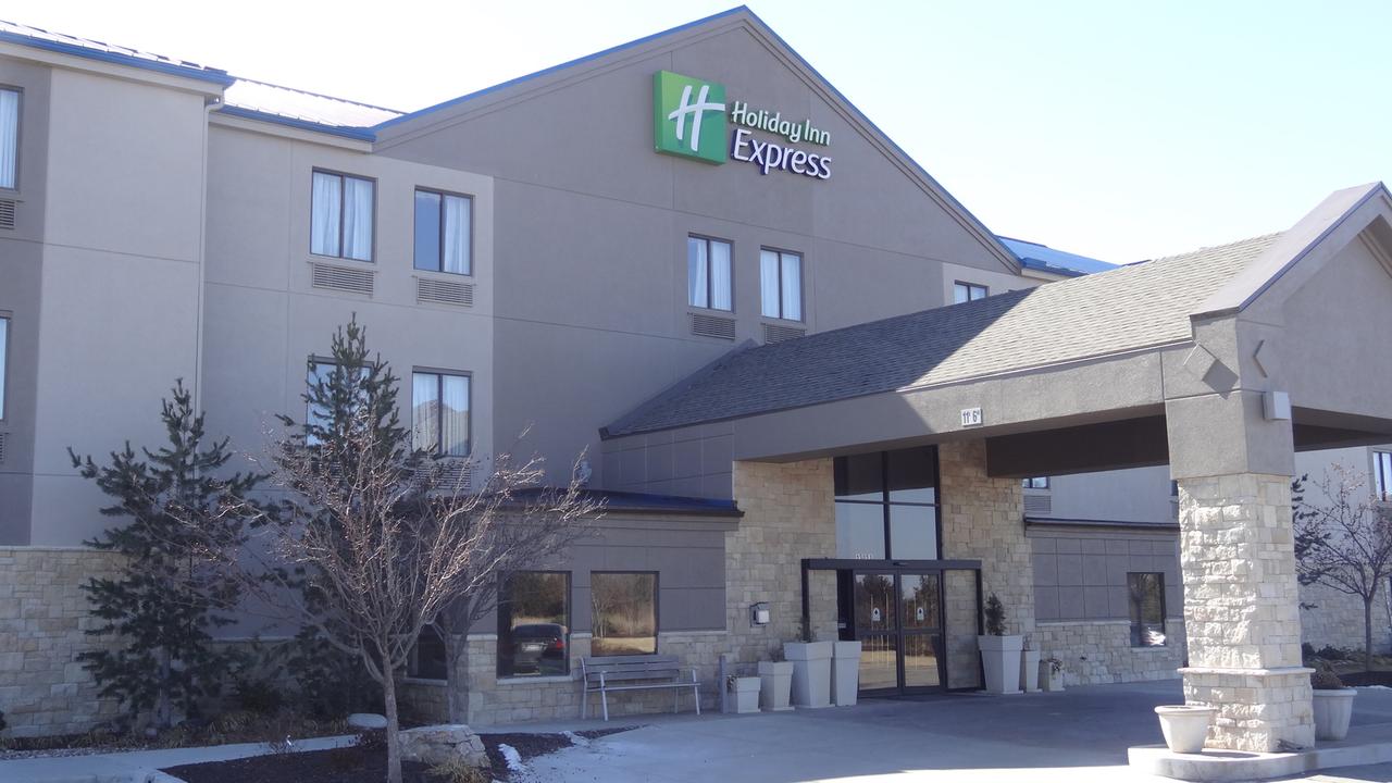 Holiday Inn Express Hotel Kansas City - Bonner Springs - thumb 0