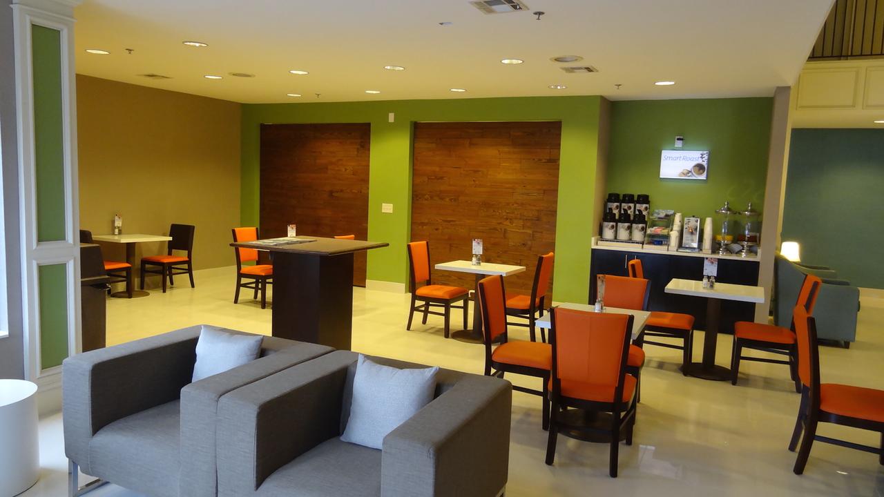 Holiday Inn Express Hotel Kansas City - Bonner Springs - thumb 5