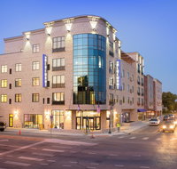 Bluemont Hotel - Orlando Tourists