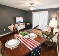 New Listing West side short trip to KSU NBAF or Ft Riley 04 - Orlando Tourists