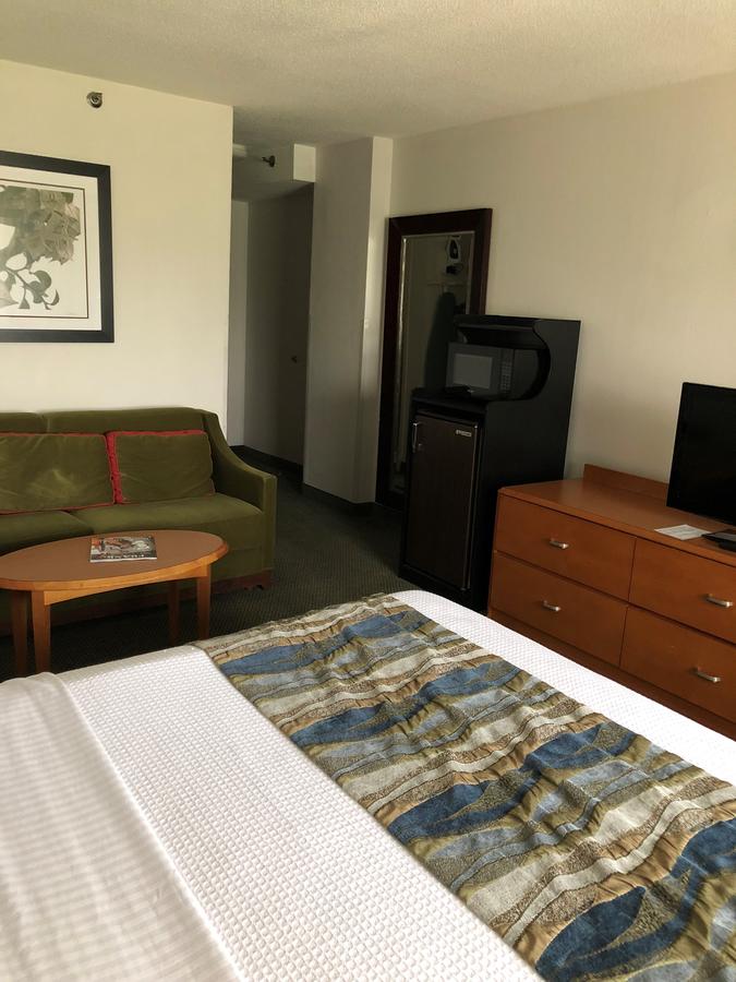 Capital Plaza Hotel - thumb 7