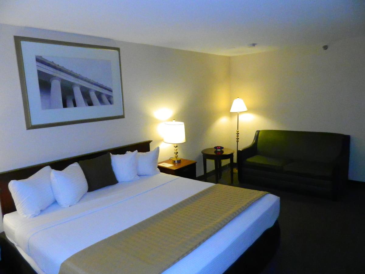 Capital Plaza Hotel - thumb 21