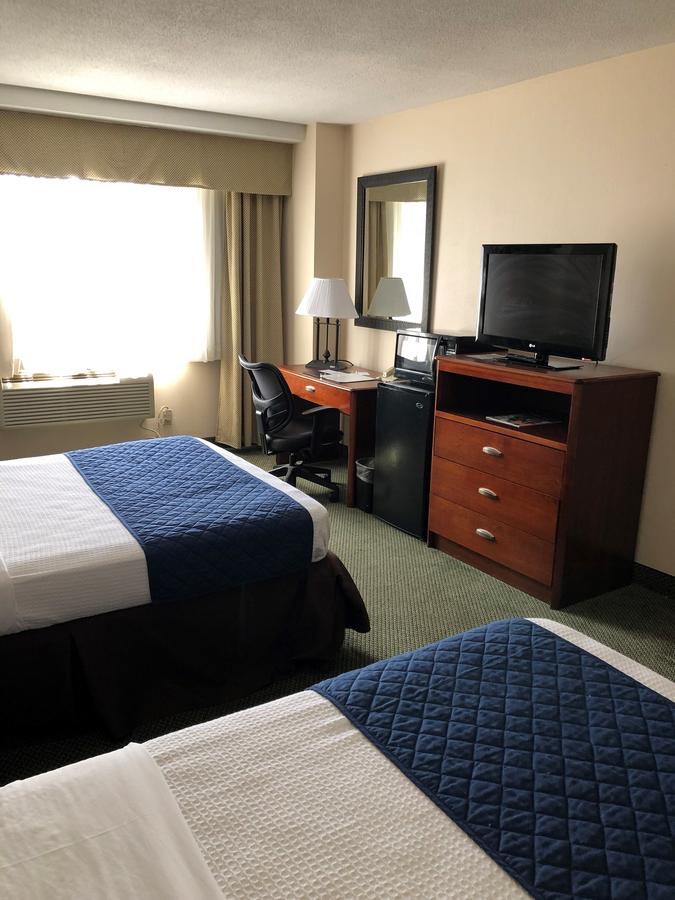 Capital Plaza Hotel - thumb 9