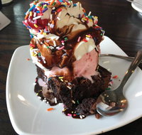 Golden Manor Inn  Suites - Orlando Tourists