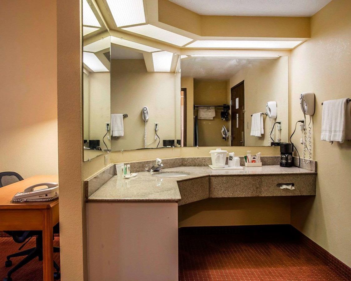 QUALITY INN AND SUITE CVG AIRPORT - thumb 34
