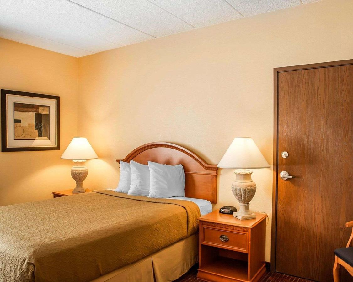 QUALITY INN AND SUITE CVG AIRPORT - thumb 1