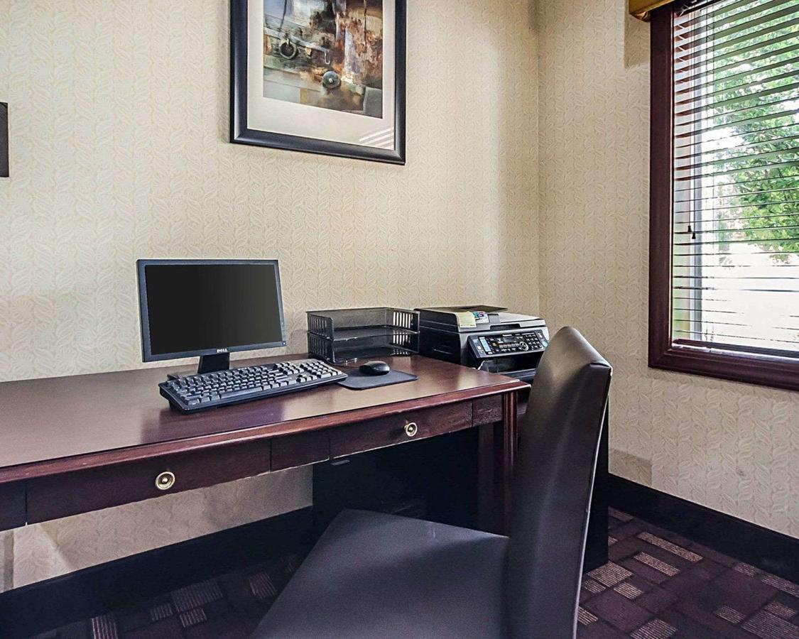 Quality Suites La Grange - thumb 23