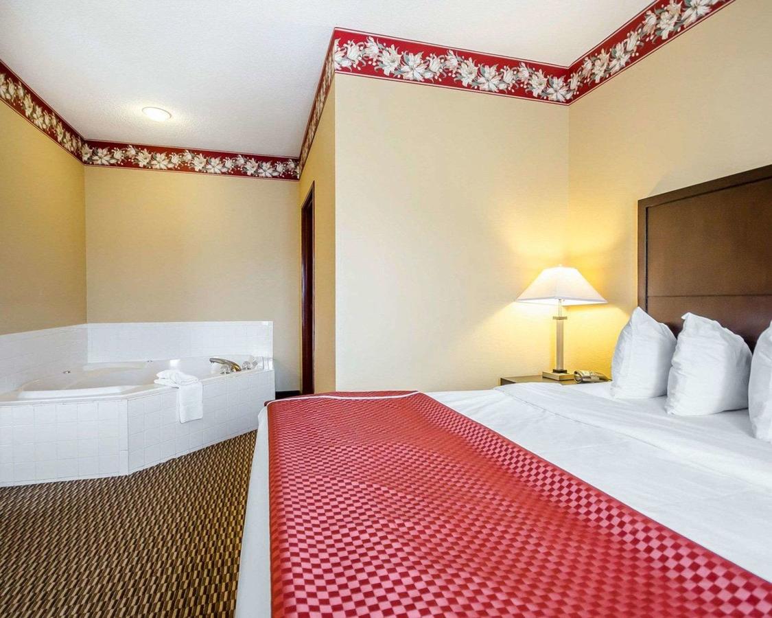 Quality Suites La Grange - thumb 19