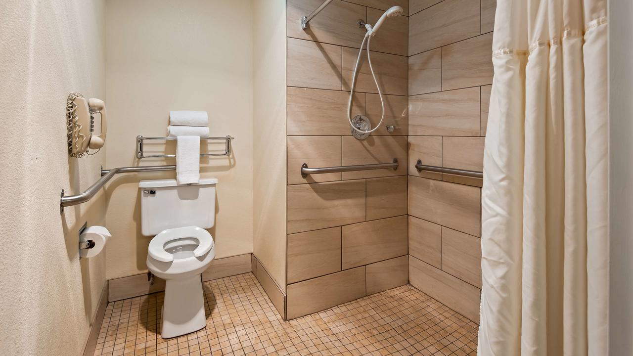Best Western Parkside Inn - thumb 22