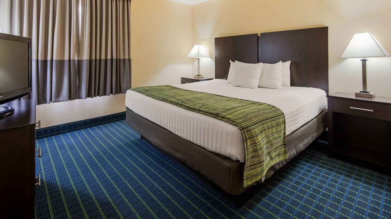 Best Western Parkside Inn - thumb 25