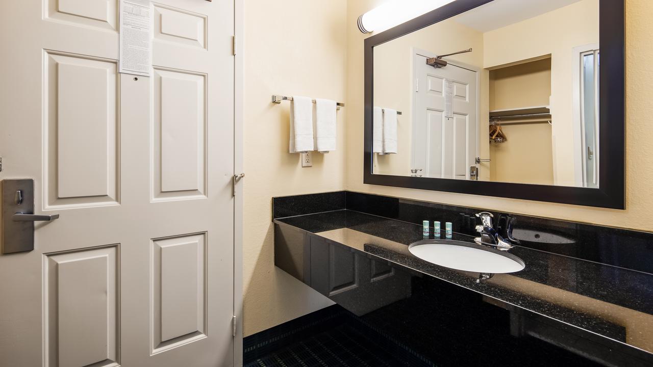 Best Western Parkside Inn - thumb 7