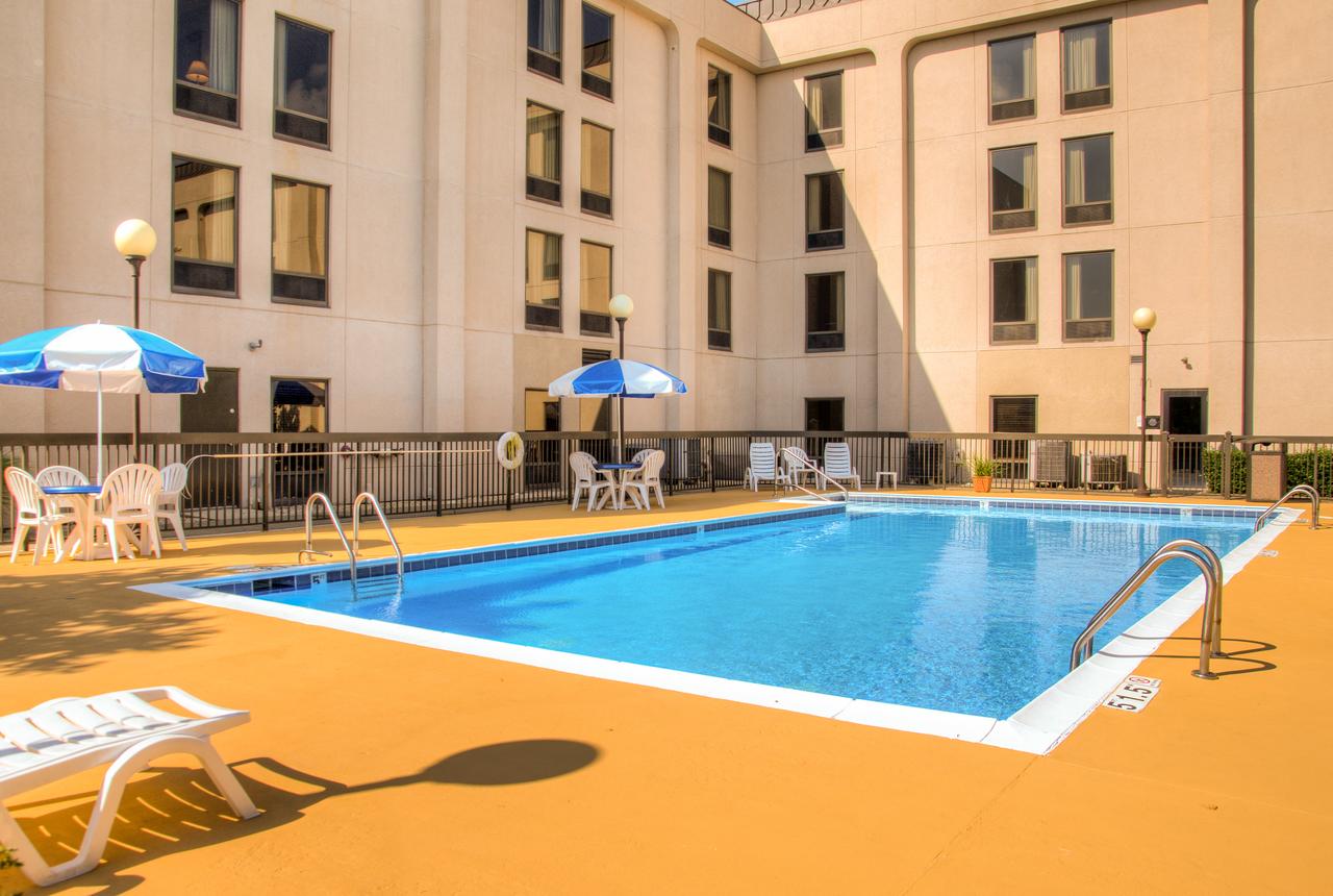 Hampton Inn Frankfort - thumb 12