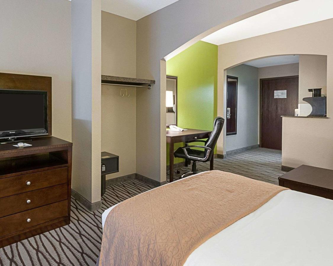 Quality Suites Sulphur - thumb 29