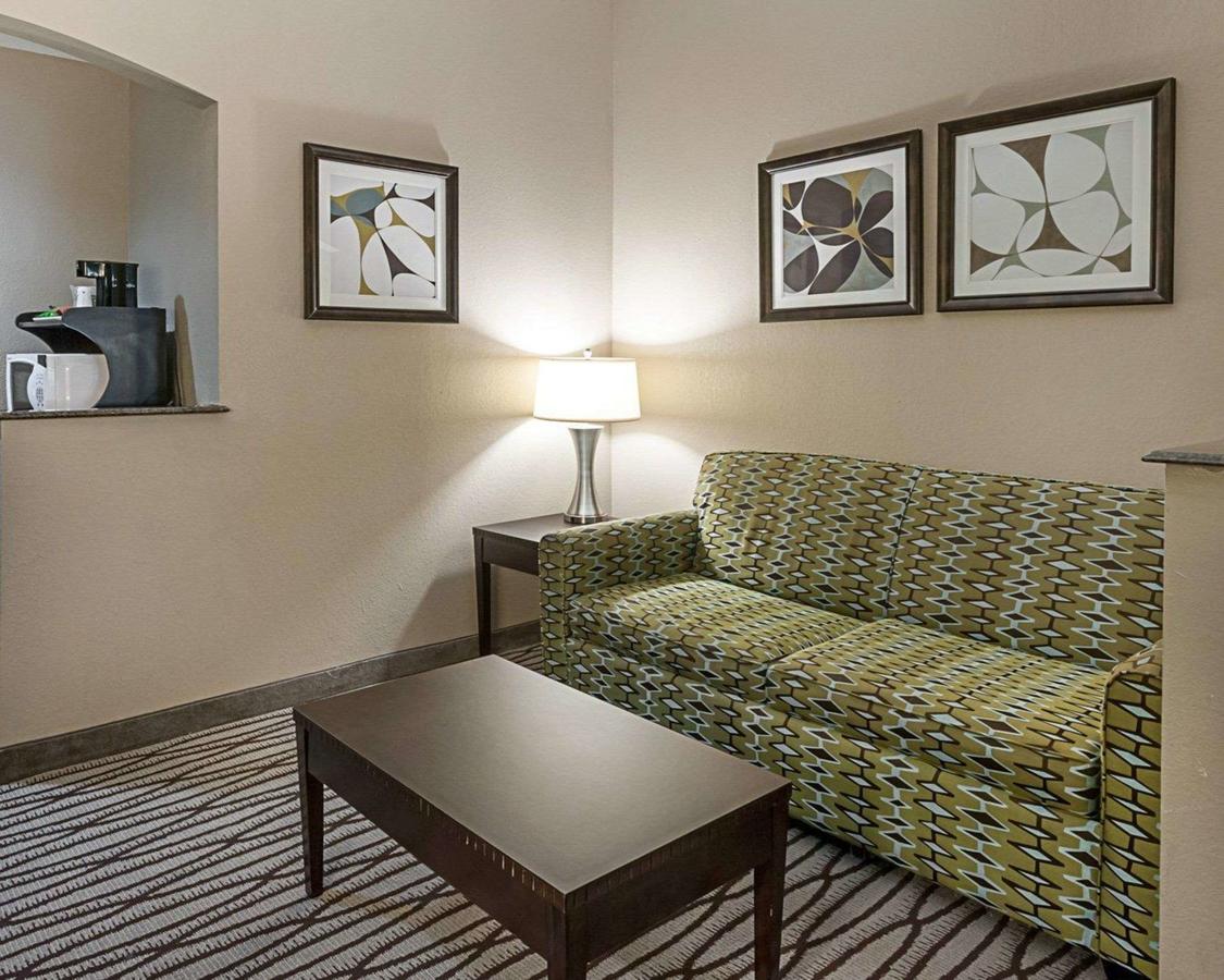Quality Suites Sulphur - thumb 8