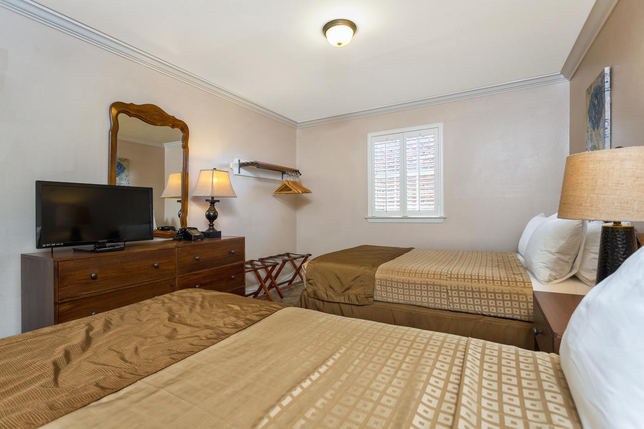 French Quarter Suites Hotel - thumb 8