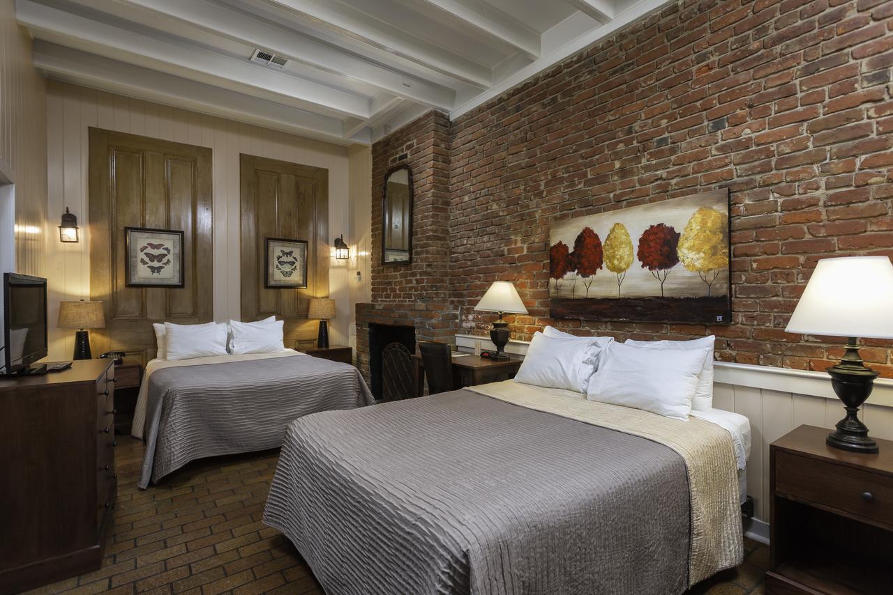 French Quarter Suites Hotel - thumb 11