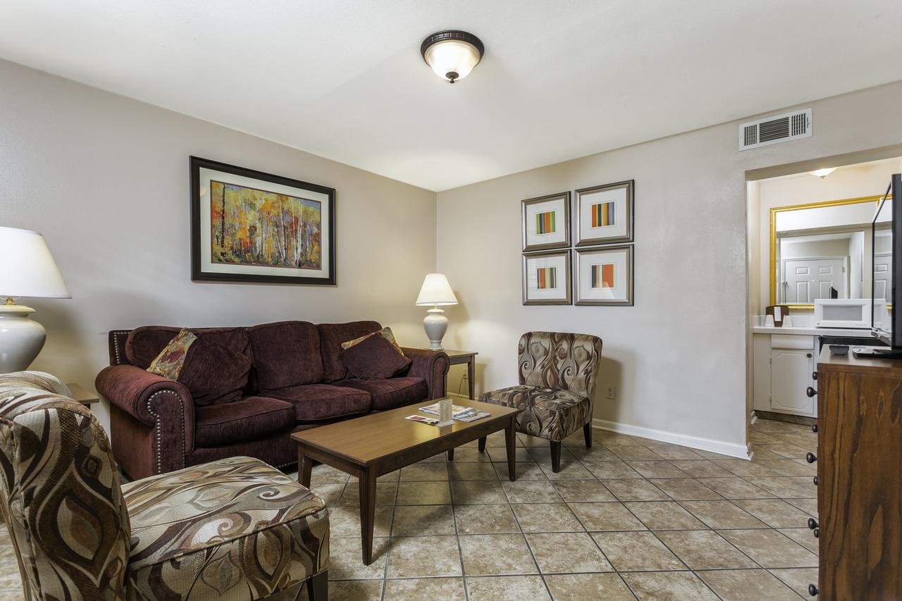 French Quarter Suites Hotel - thumb 14