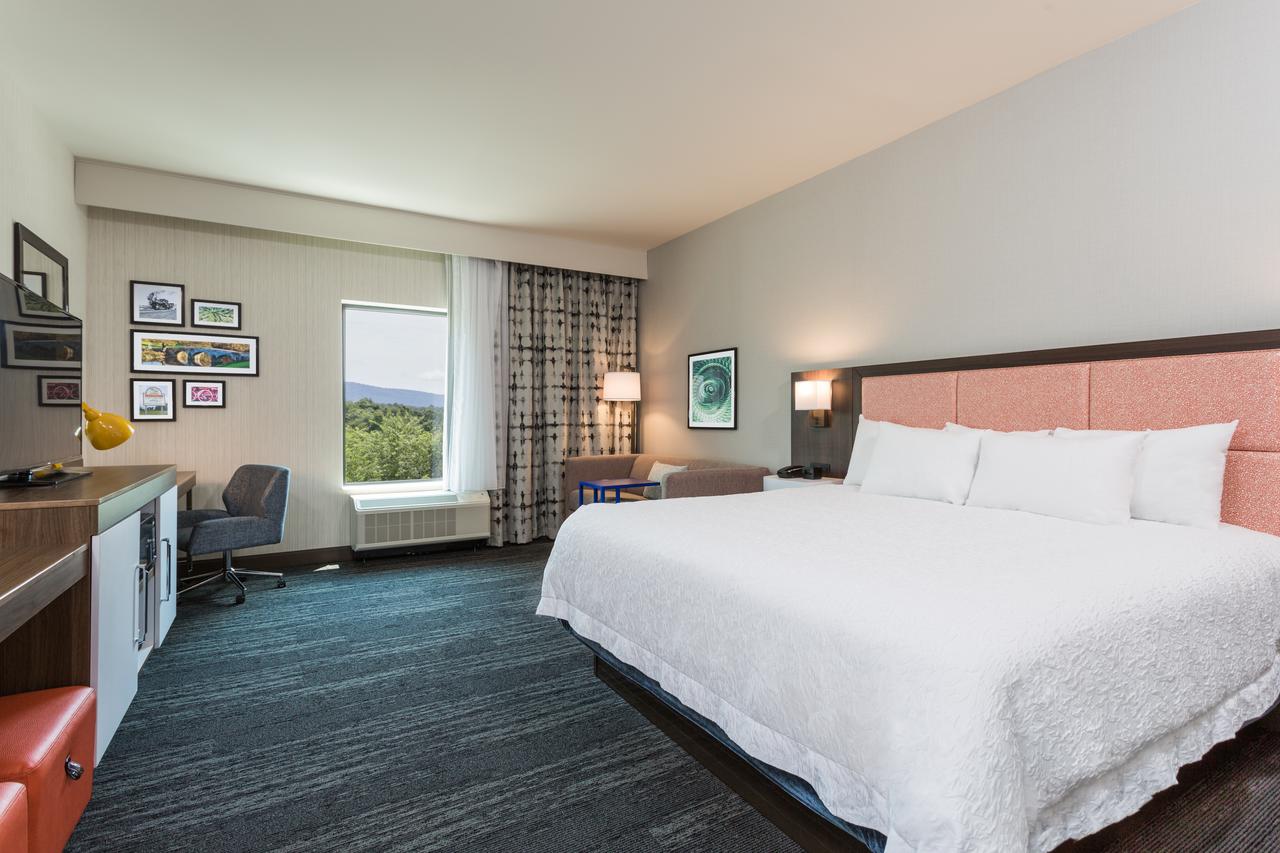 Hampton Inn Cumberland - thumb 7