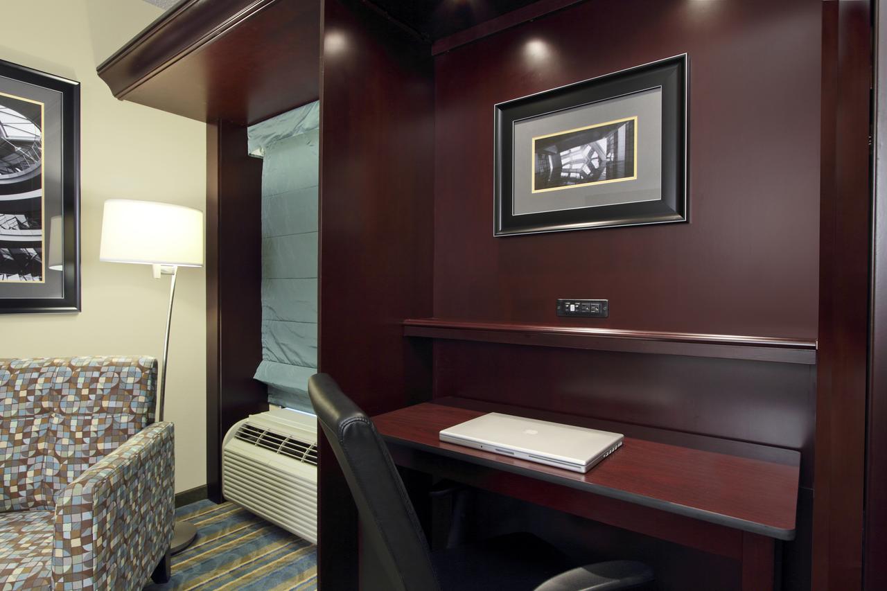 Hampton Inn Hagerstown - thumb 13