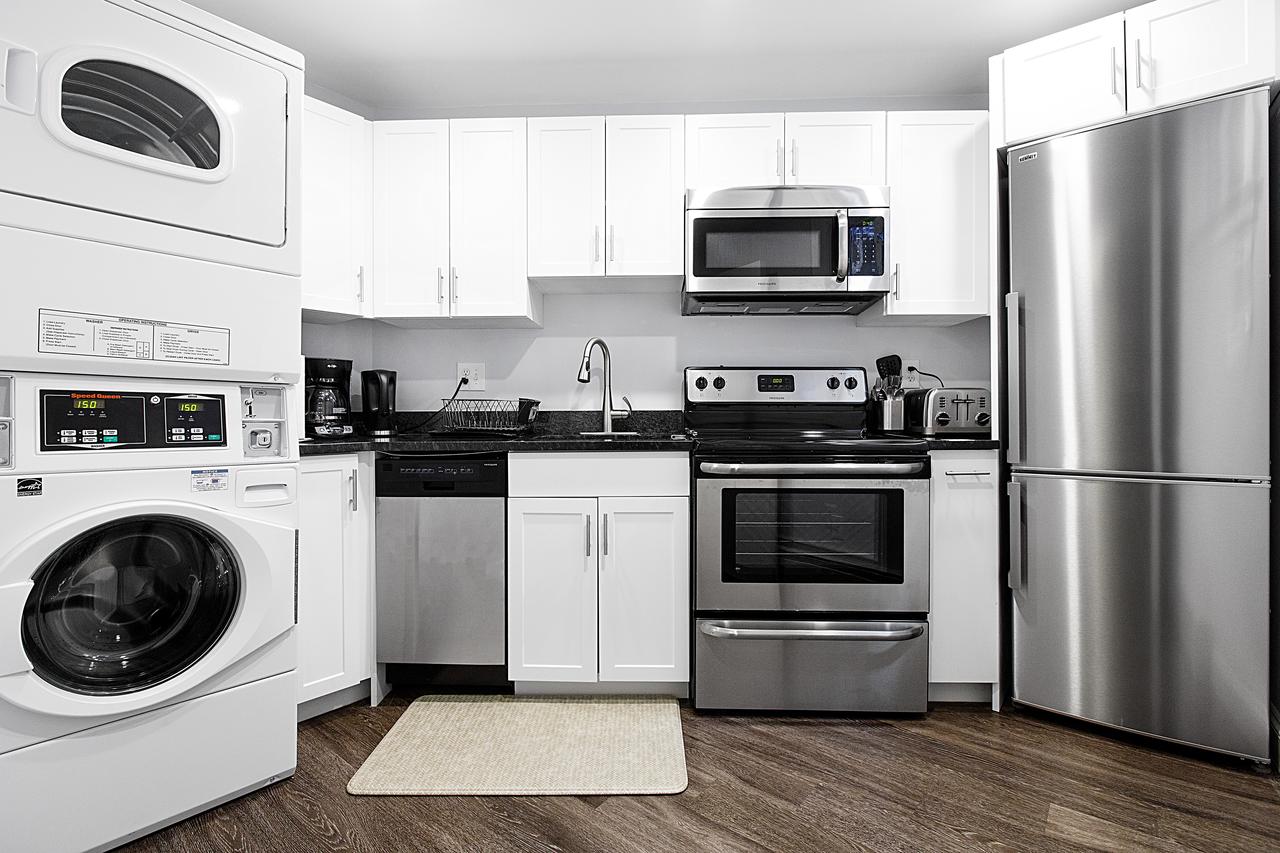 Quarters On DOT By Short Term Rentals Boston - thumb 6