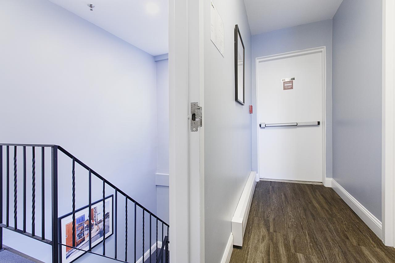 Quarters On DOT By Short Term Rentals Boston - thumb 11