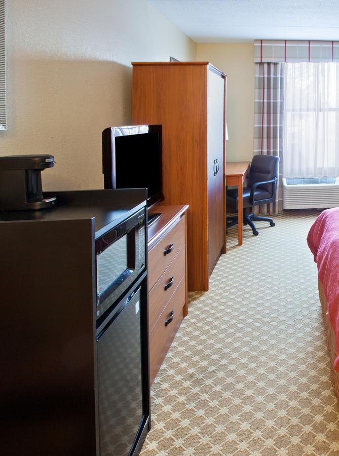 Country Inn & Suites By Radisson, Saginaw, MI - thumb 14
