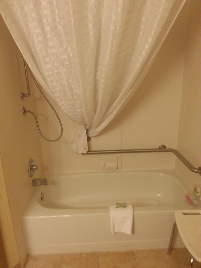 Country Inn & Suites By Radisson, Saginaw, MI - thumb 7