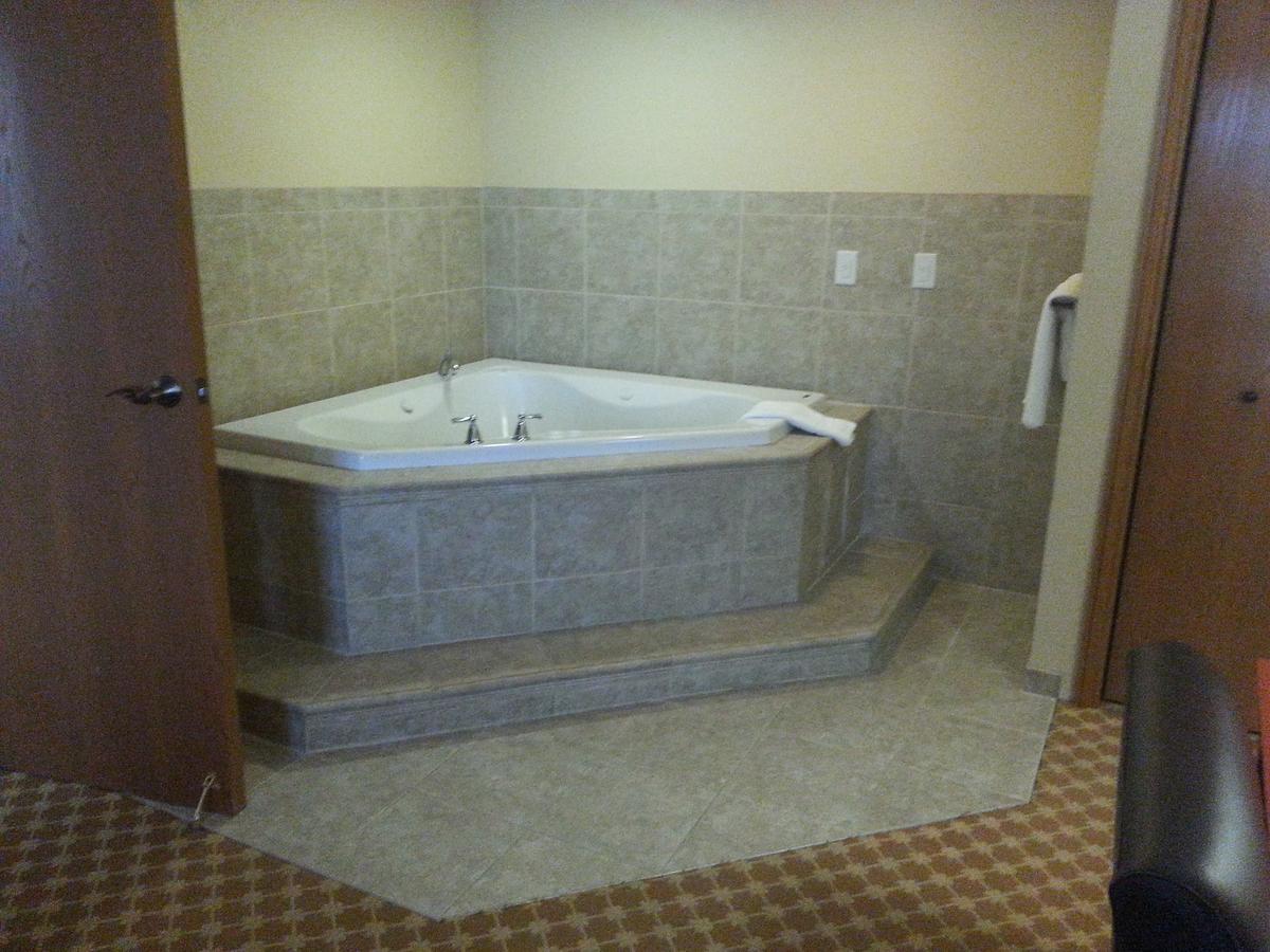 Country Inn & Suites By Radisson, Saginaw, MI - thumb 27