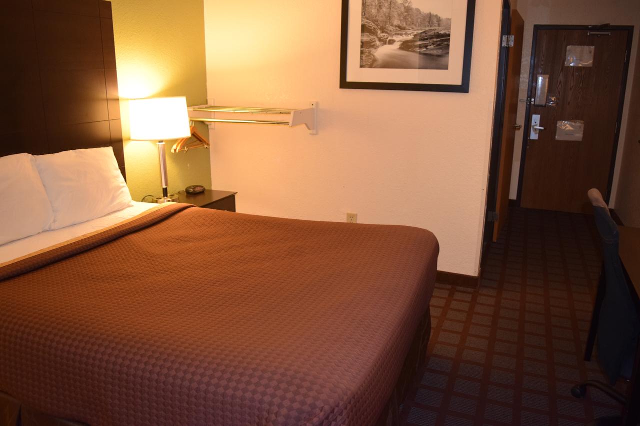 Super 8 By Wyndham Saginaw - thumb 17