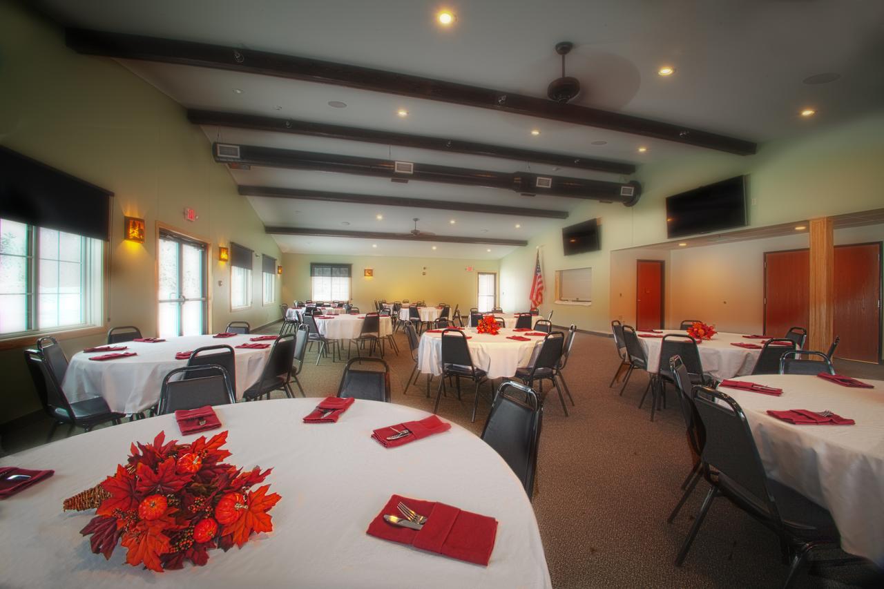 Junction Inn Suites & Conference Center - thumb 3