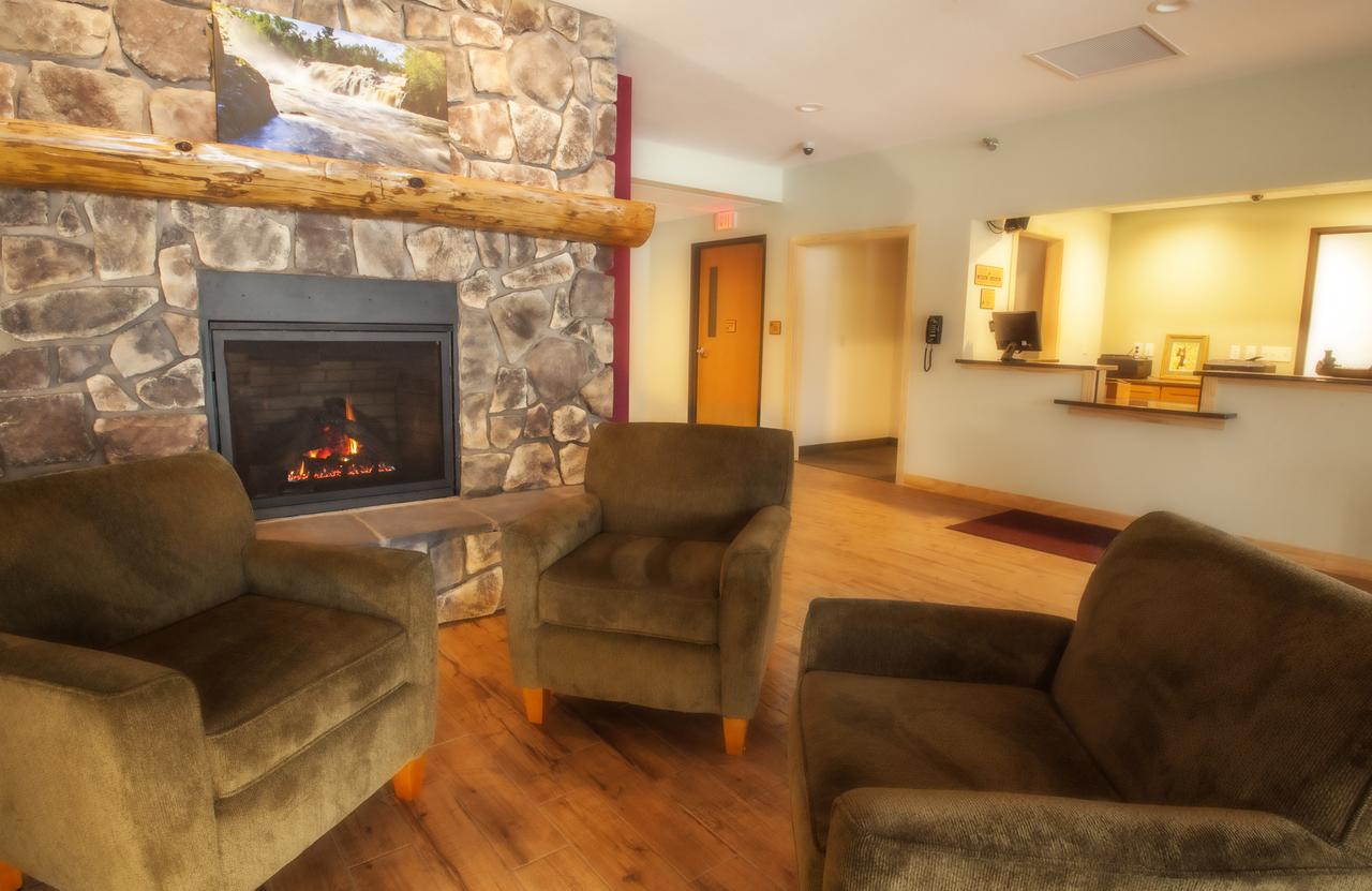 Junction Inn Suites & Conference Center - thumb 0